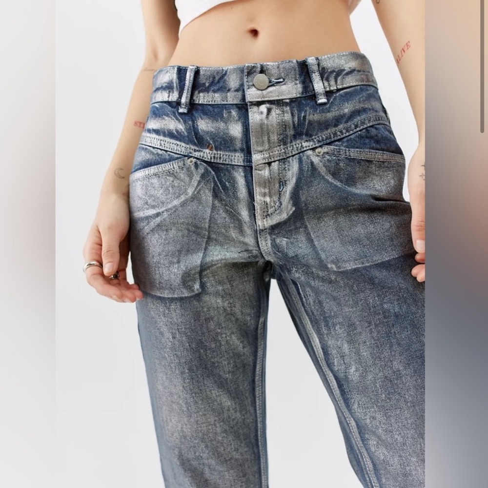 Urban Outfitters BDG Women's Metallic Cowboy Jean 28 straight leg - Picture 2 of 11
